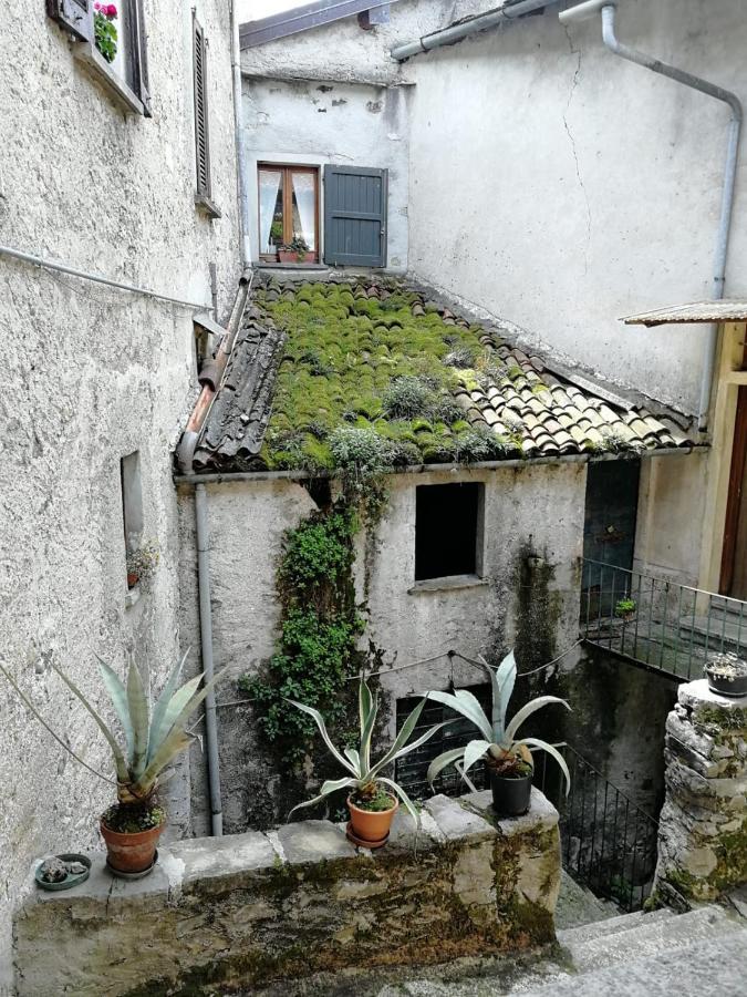 L'Antico Borgo, Un Mix Di Storia E Romanticismo Villa Lierna Eksteriør bilde